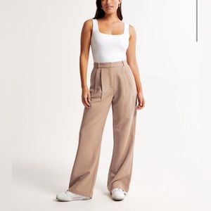 NWT Abercrombie Sloane Tailored Pants Curve Love